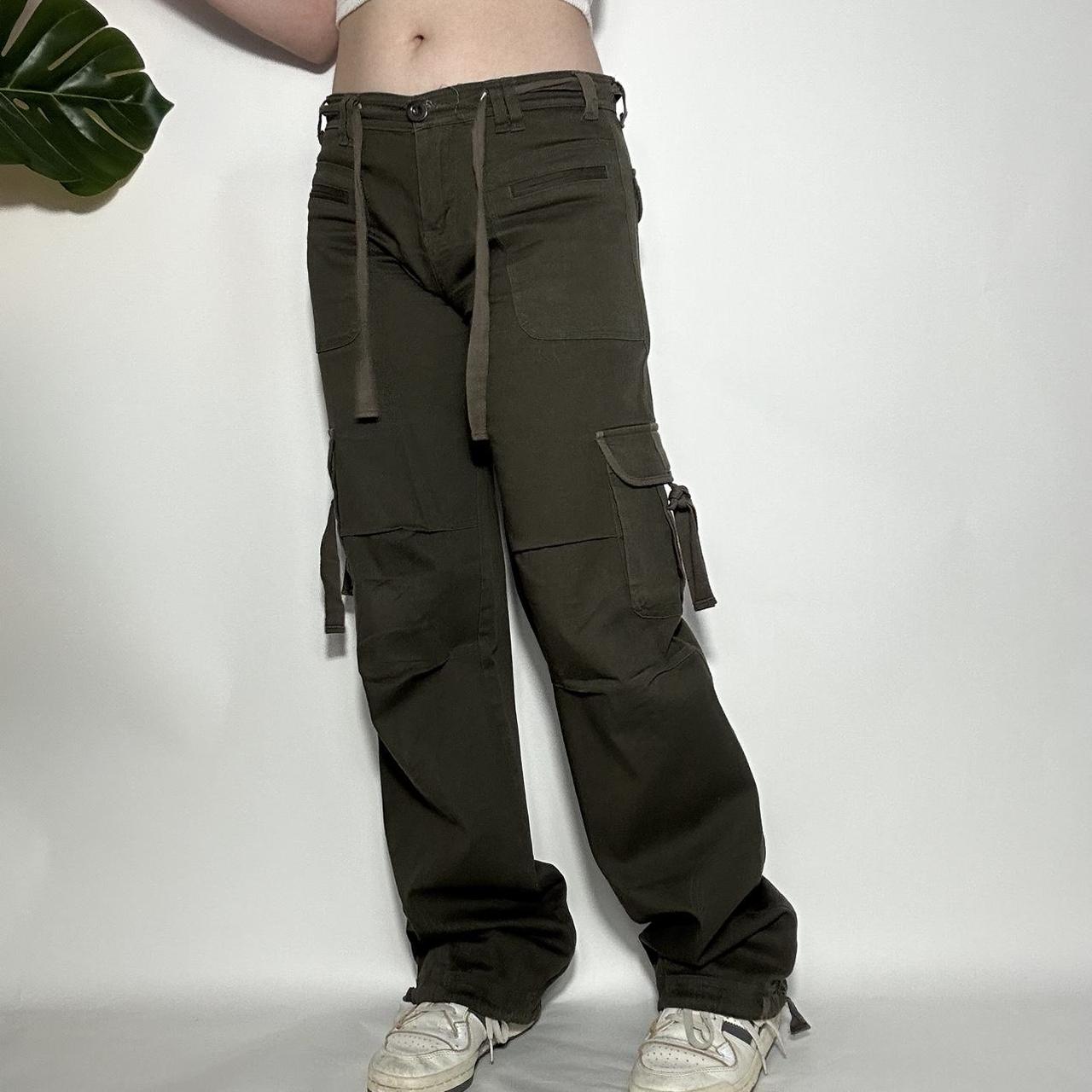 Vintage 90s adjustable drawstring waist cargo parachute pants trousers with cargo pockets