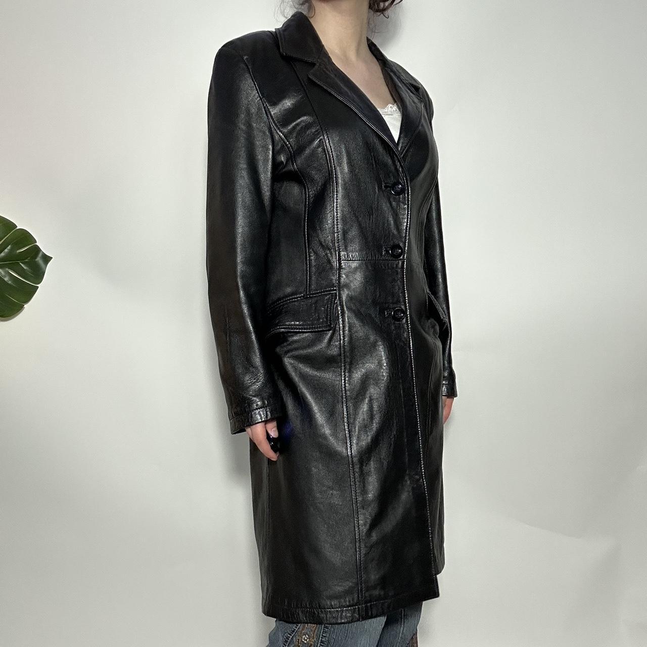 Vintage genuine leather 90’s button up deadstock trench style coat with panel detailing and a collar