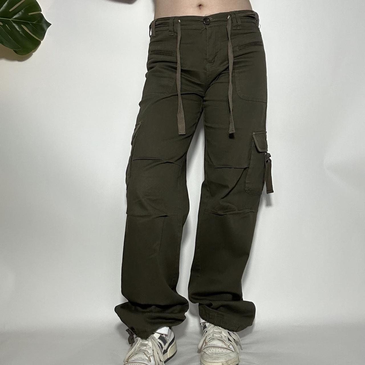 Vintage 90s adjustable drawstring waist cargo parachute pants trousers with cargo pockets