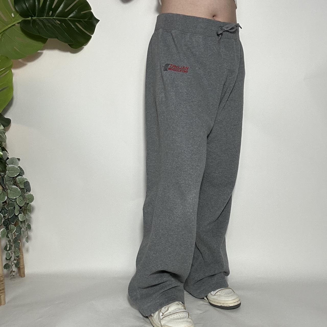90s/early 2000s nike track pants with zip up ankles - Depop
