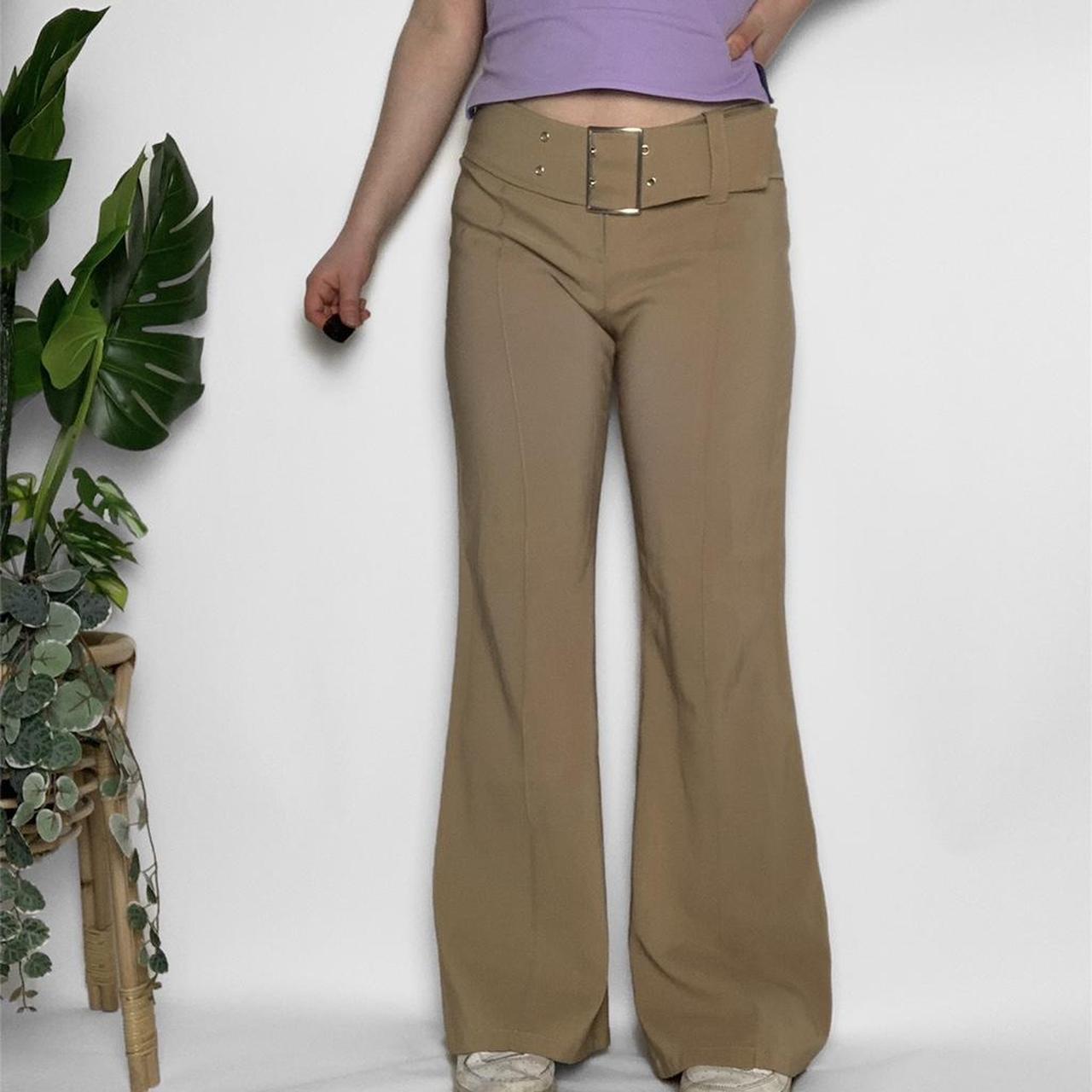 Low-waist camel vintage y2k flared trousers with a chunky belt