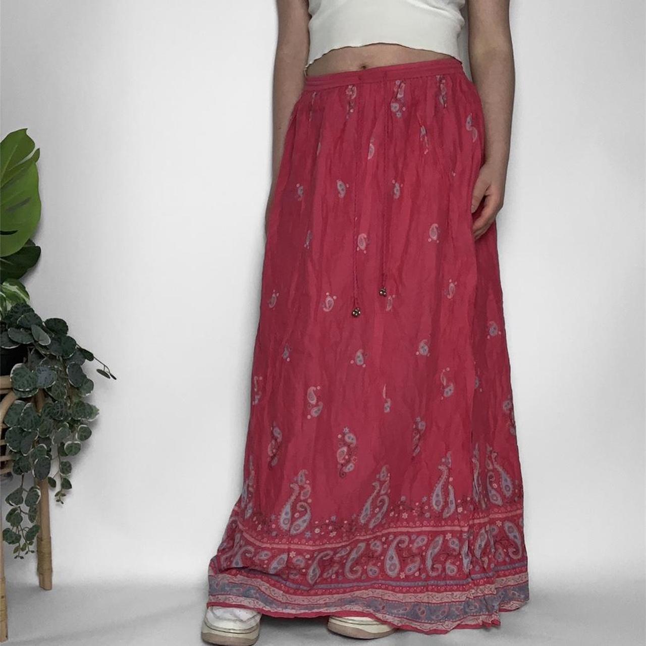 Floaty vintage 90s boho pink floral paisley patterned maxi skirt