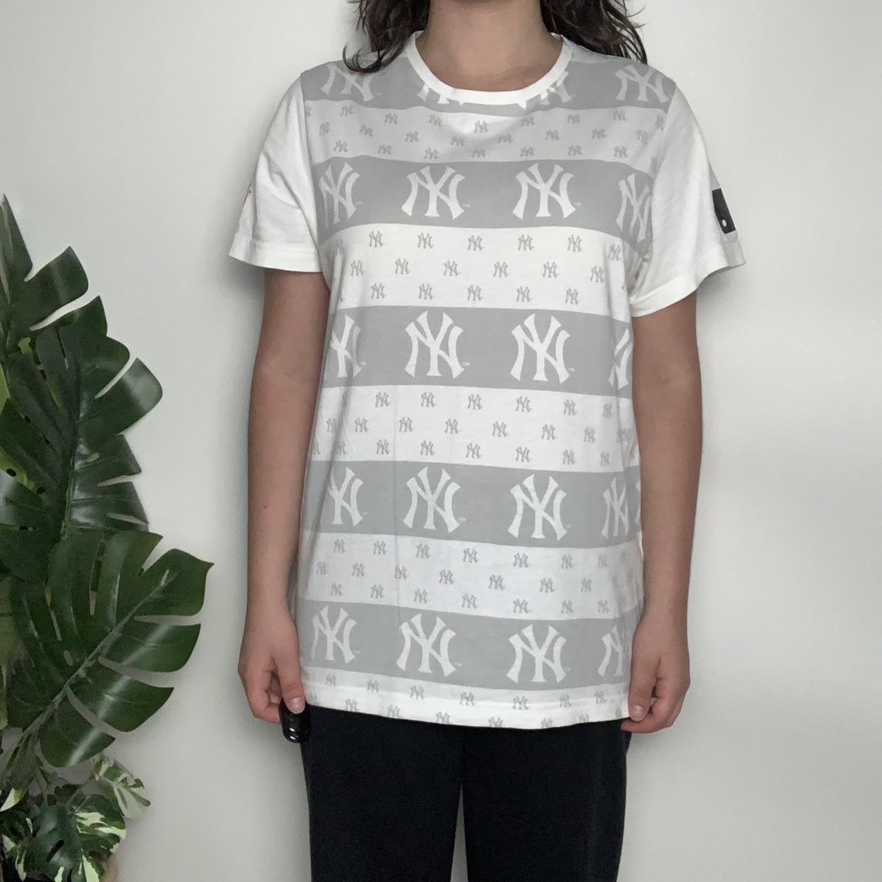 Louis Vuitton Vintage Monogram Print T-Shirt