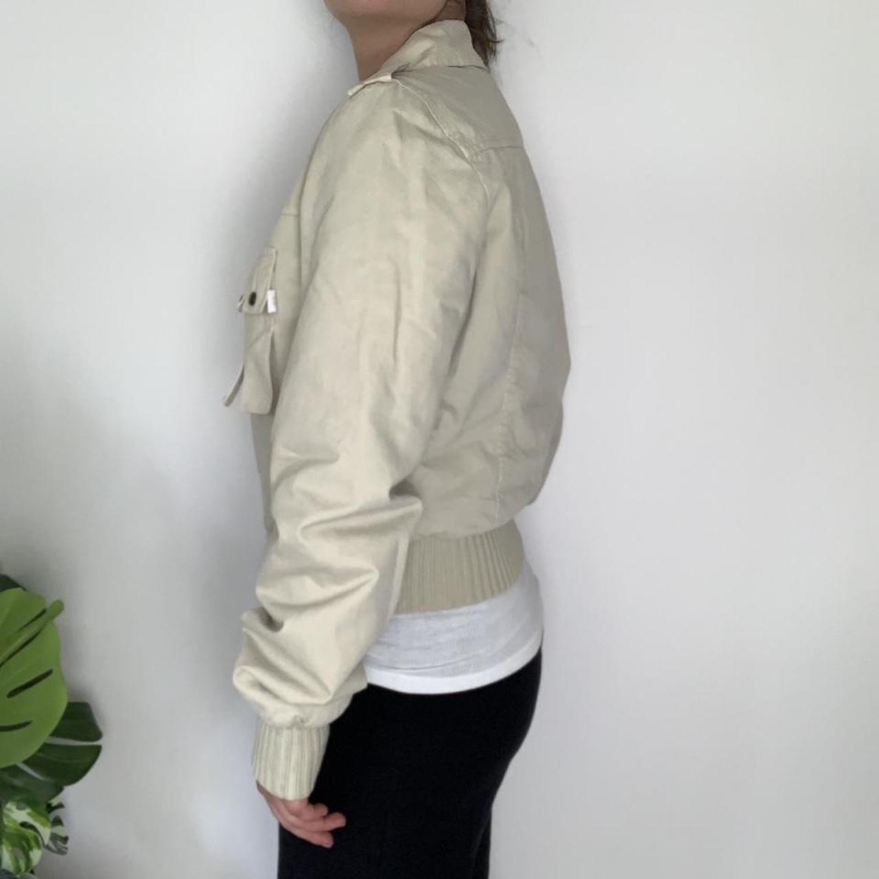 Rare Vintage 90’s cargo style zip up cropped jacket