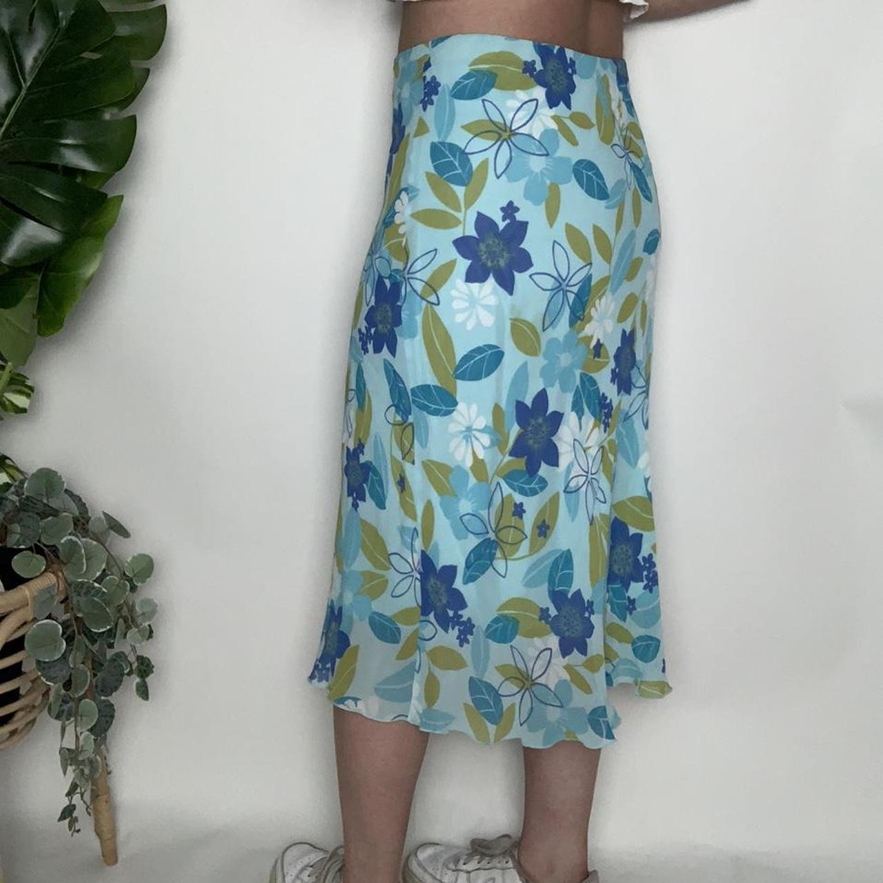 HOLIDAY HEATWAVE 🌴 Floral vintage Y2k fairycore print midi skirt