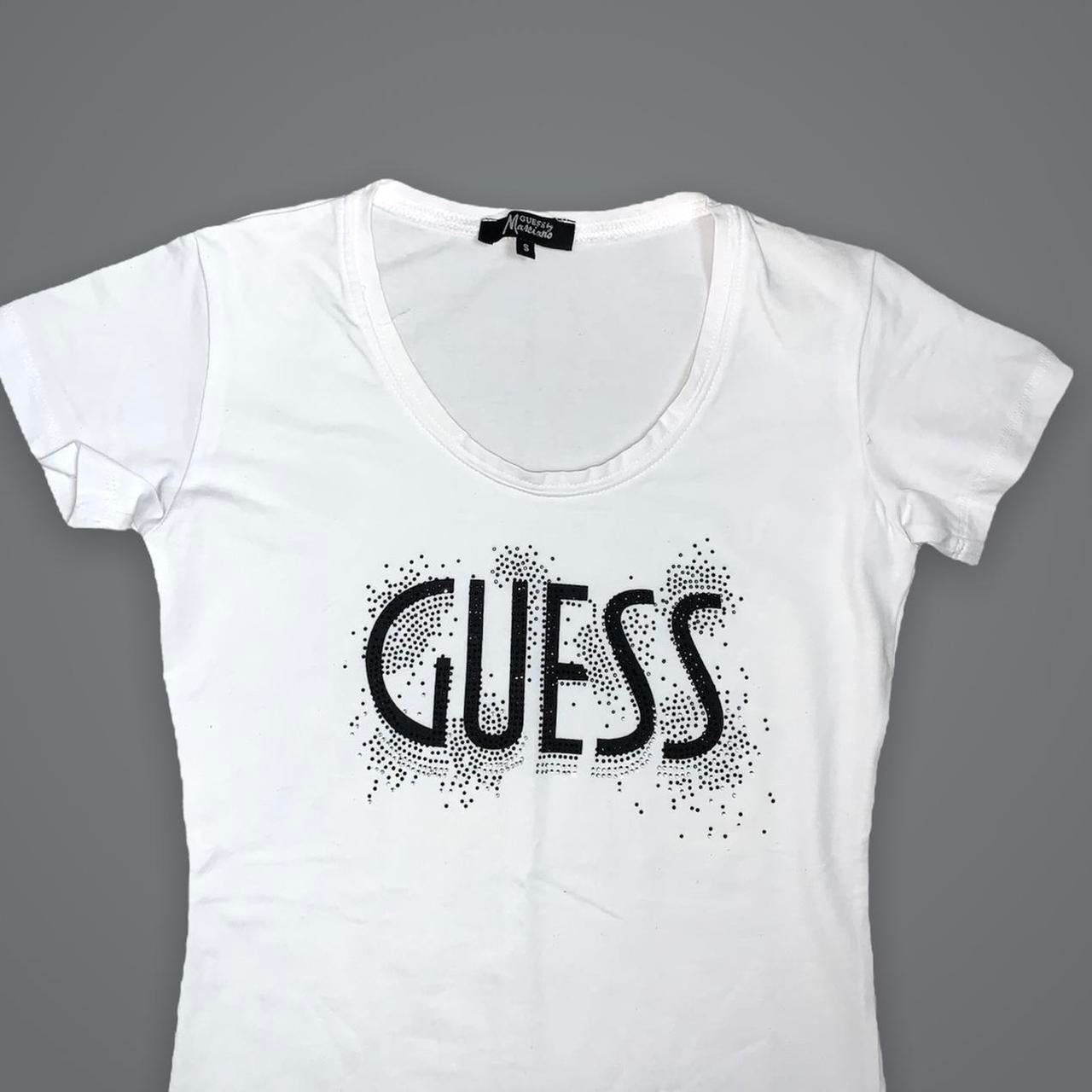 Y2K COOL GIRL 🧞‍♀️ vintage y2k Guess diamante logo t-shirt