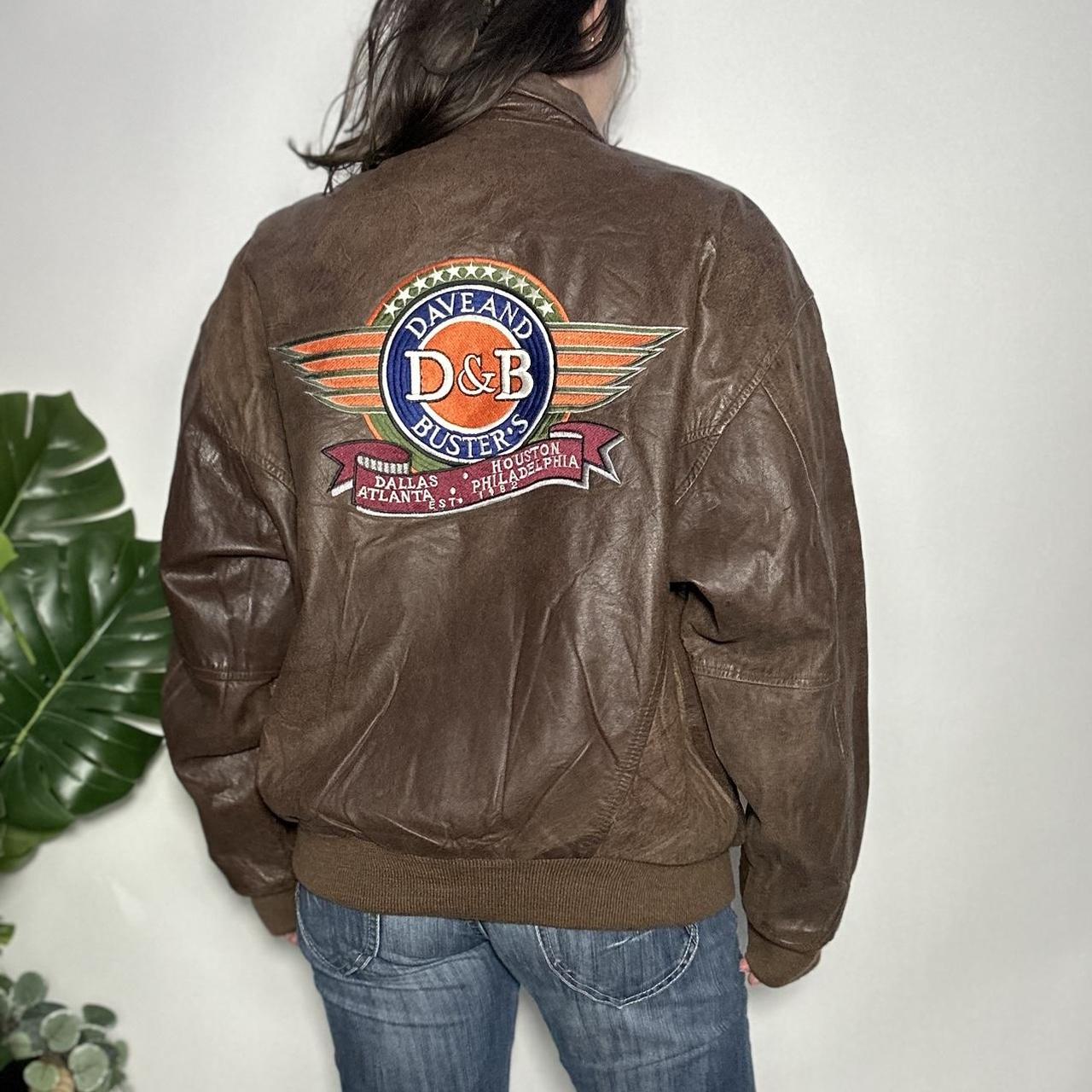 Vintage 90s Dave & Busters embroidered logo brown leather bomber jacket