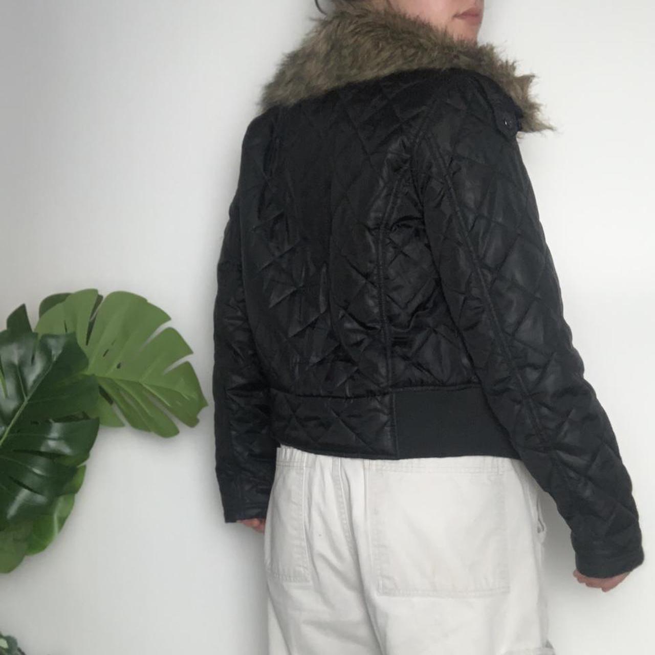 Black quilted vintage y2k cropped puffer jacket
